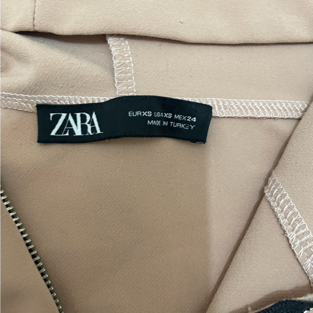 🎀 Zara Cropped Hoodie Sweater | Women’s Size Medium
🎀 - Picture 9 of 14